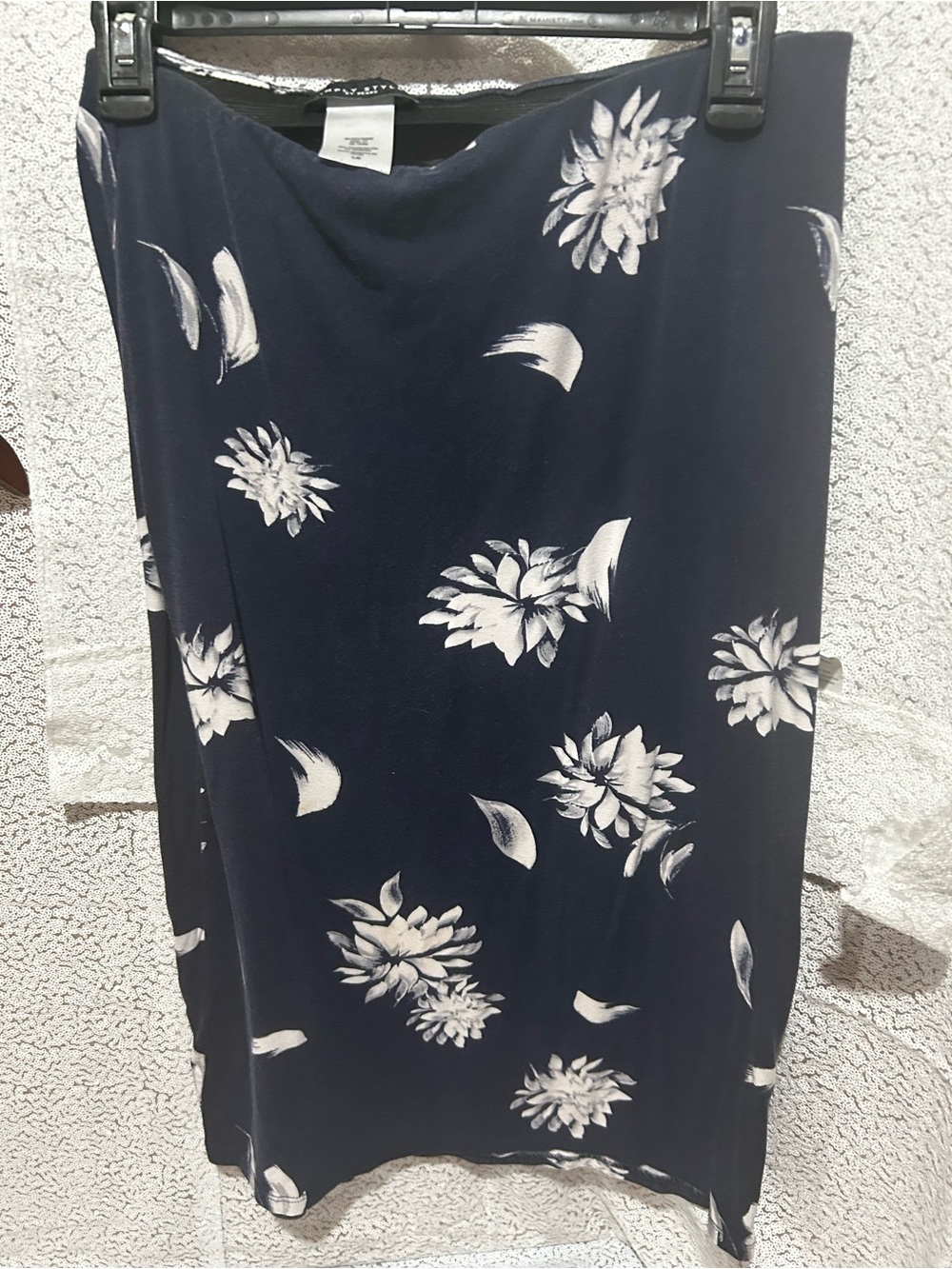 Simply Styled Navy and White Floral Midi Skirt